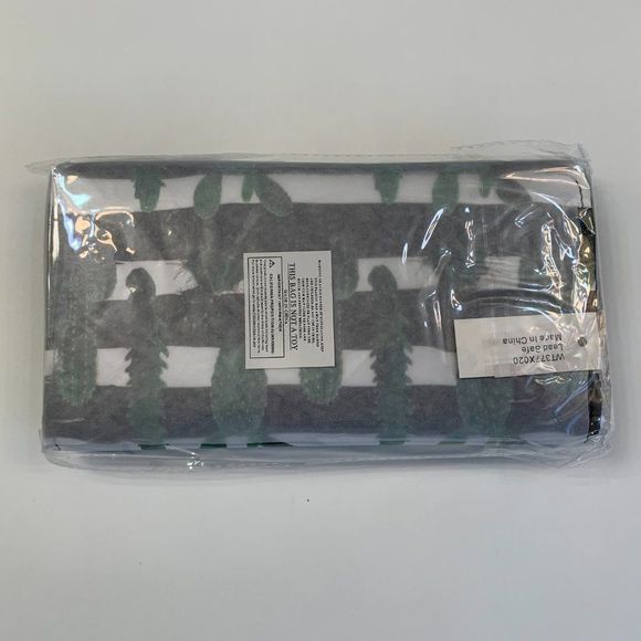 Cactus World Zip Around Wallet - Puffy Style - Picture 4 of 5